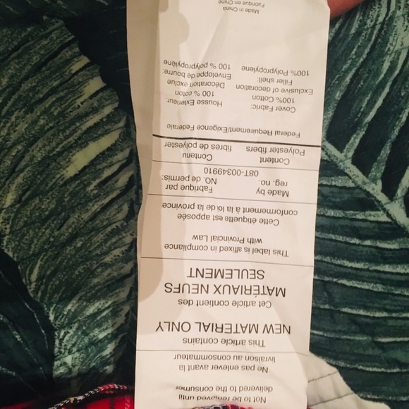 NW PIER1 CHRISTMAS PLAID PILLOW 22”x22” - Picture 5 of 6